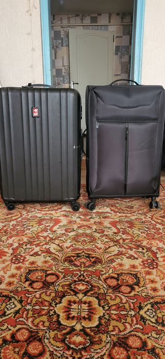 Продам дві валізи