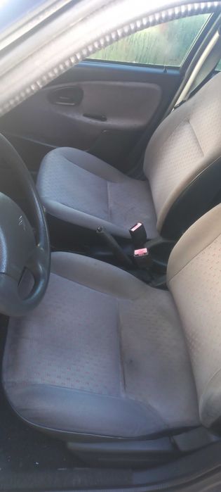 carro Citroën saxo em bom estado