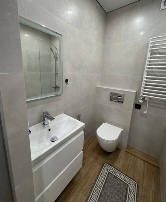 Продається 2-кімнатна квартира в центрі міста