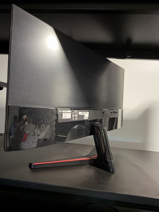 Monitor LG.