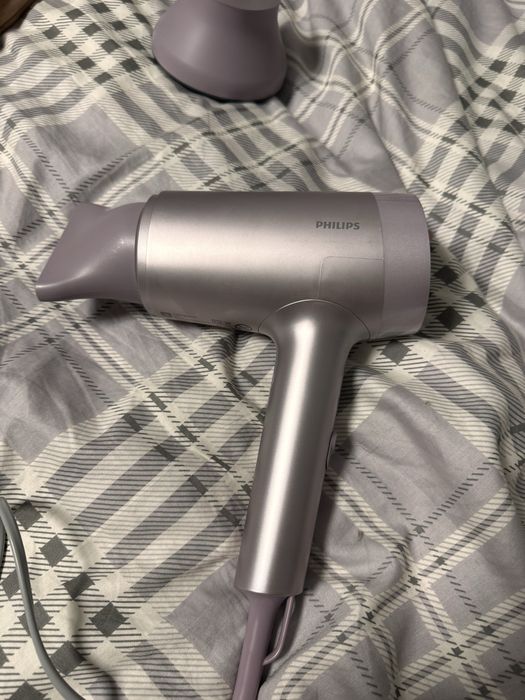 Фен Philips BHD723