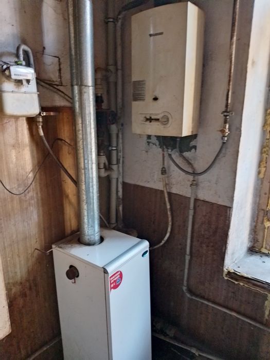 2 комнаты в коммунальной квартире