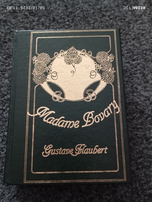 Livro "Madame Bovary"