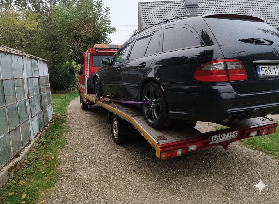 Holowanie pomoc drogowa laweta