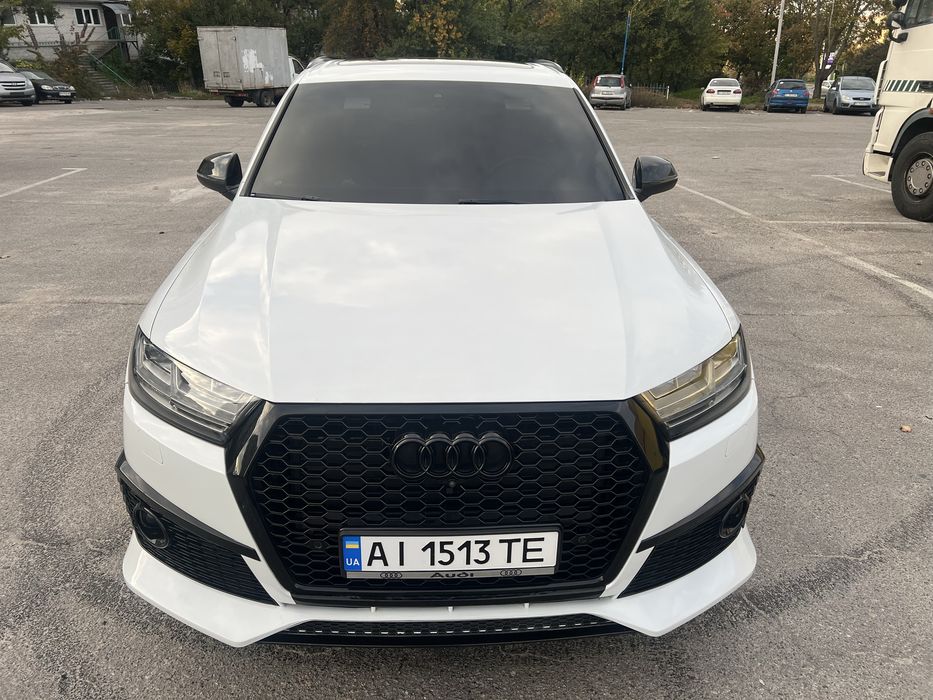 Продам Audi Q7 4m