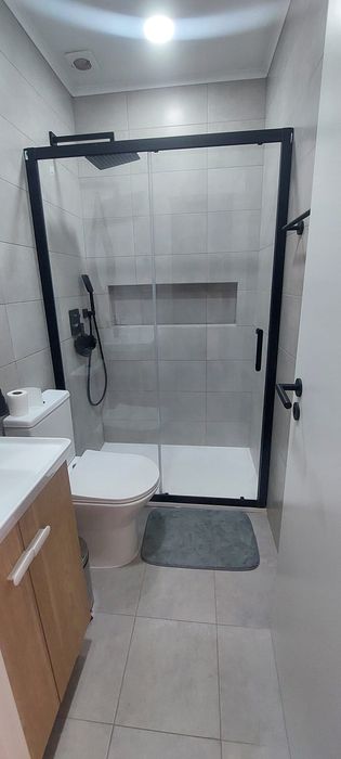 Quarto  individual com varanda  para arrendar (junto a loja do cidadão)