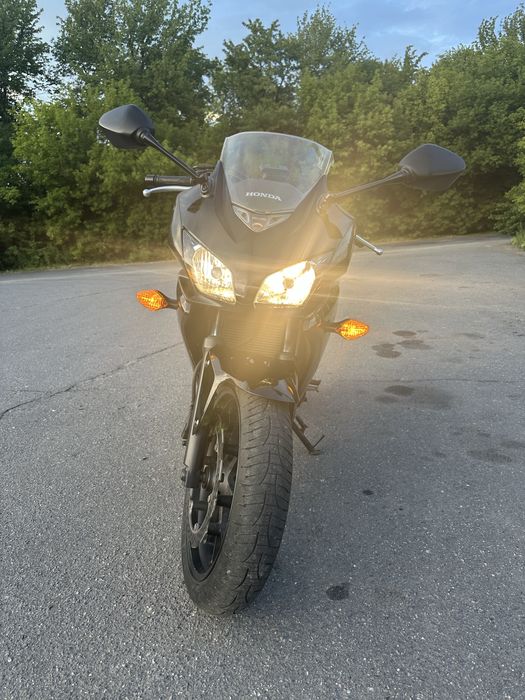 Продам Honda CBR 400 R