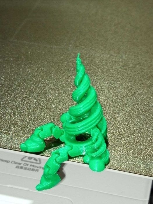 Міні новорічна ялинка-спіраль з ніжками - 3D-декор