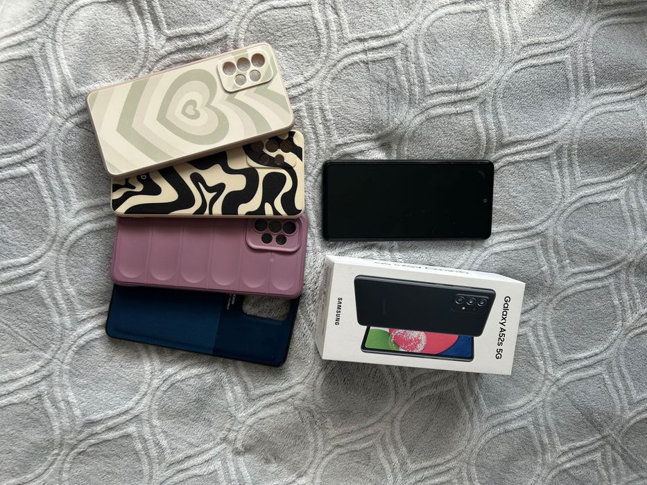 Samsung galaxy a52s 5G + casy w gratisie