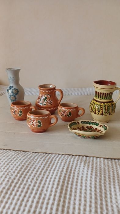Косівська кераміка глечик. Васильківська керамика глечик з чашками.