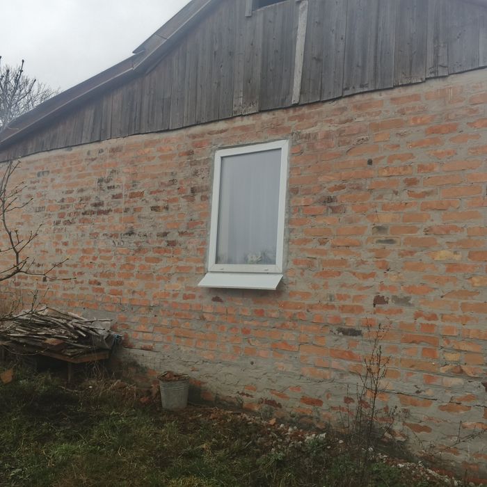 Продаю небольшой домик в живописном р-не с.Озеряни  возле г  Мерефа