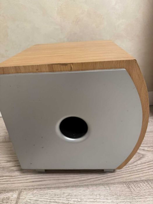 Yamaha HTR-5730 с акустикой и сабвуфером.