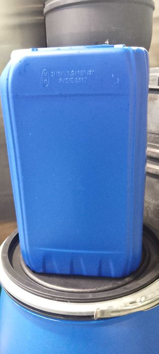 Beczki plastikowe 120l.