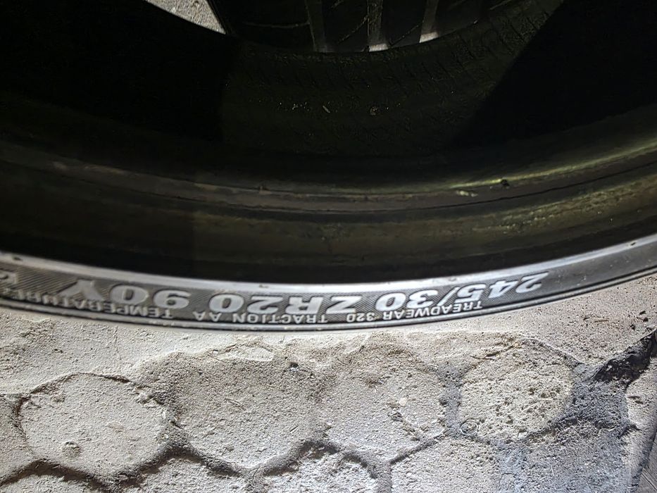 Opony Letnie 2szt-R20 245/30-kumho-7mm