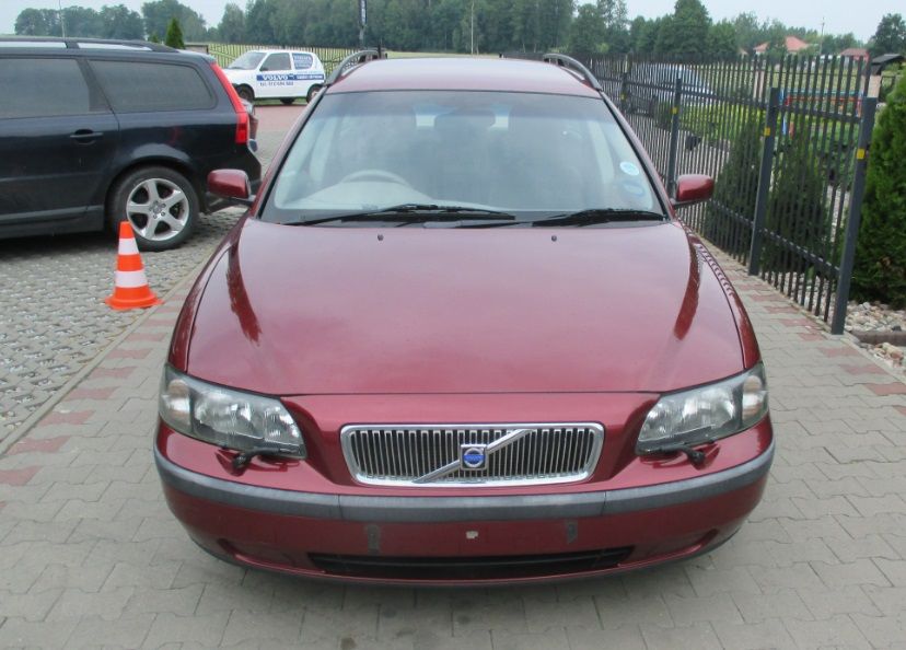 VOLVO V70 Grill Atrapa Emblemat Znaczek W Zderzak Przód CZĘŚCI RADOM