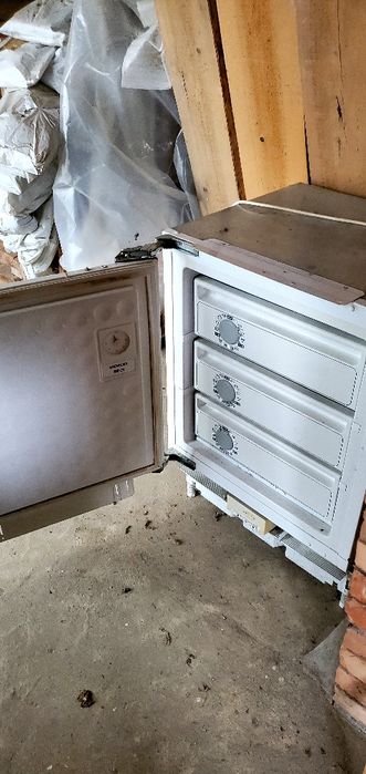 Продам морозілку Сіменс.