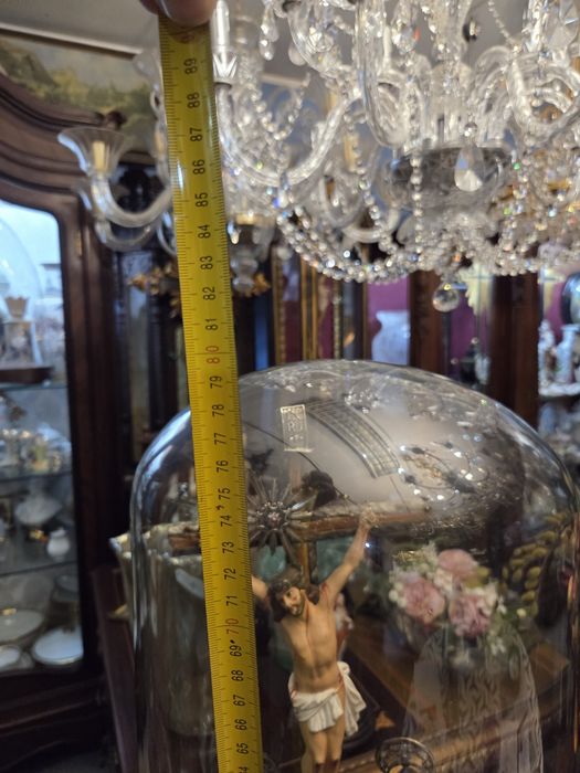 Fabuloso calvario em redoma