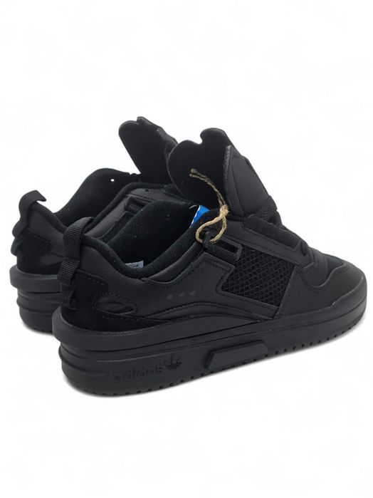 Шкіряні жіночі демісезонні кросівки Adidas Forum Low (38р/39р/40р/41р)