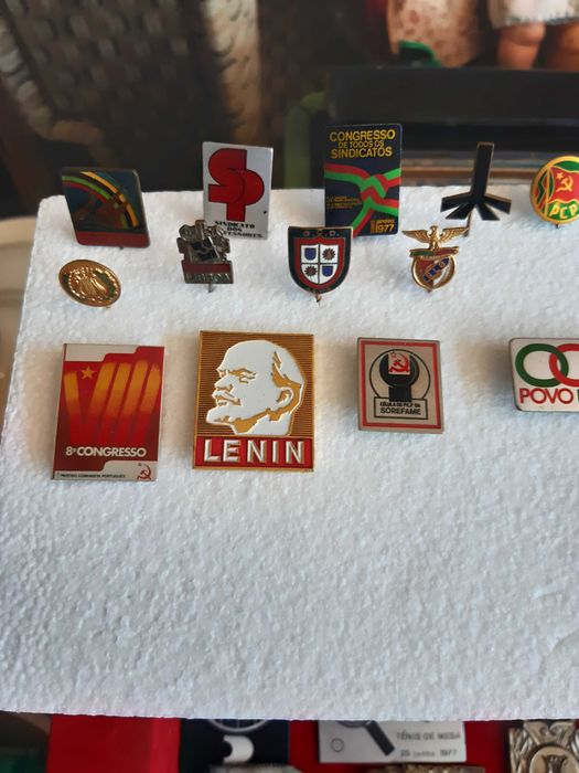 Pins, Alfinetes, Crachás, Medalhas