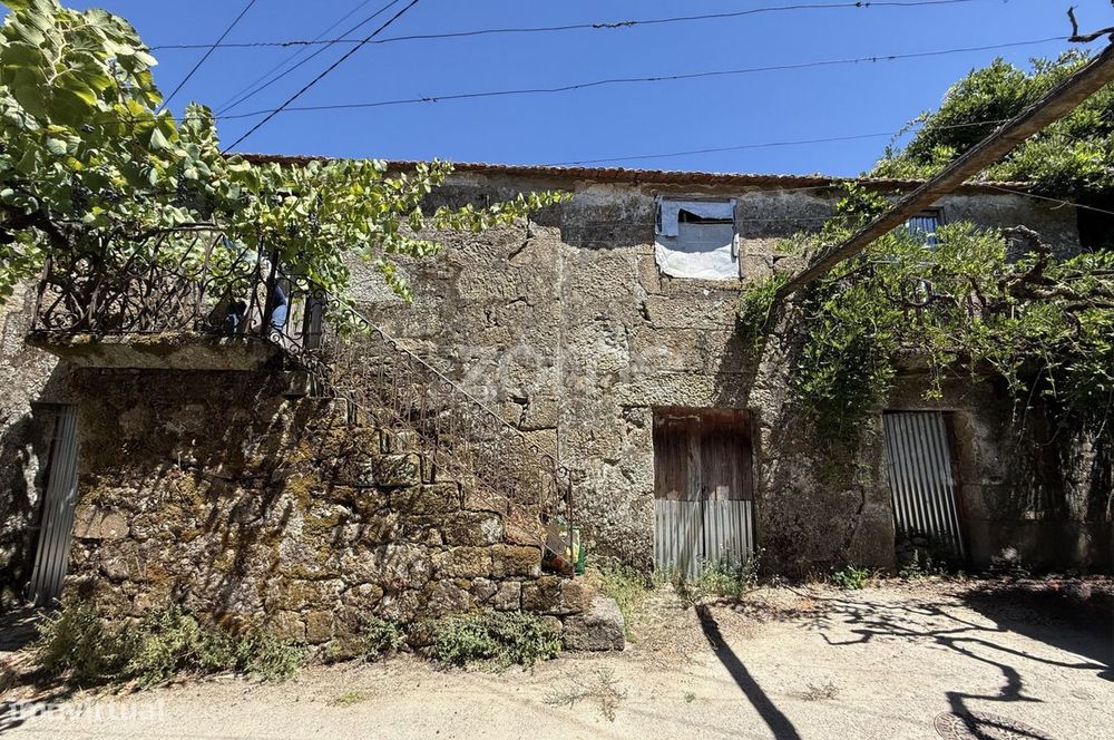 Casa de 2 pisos, em Palma, Resende