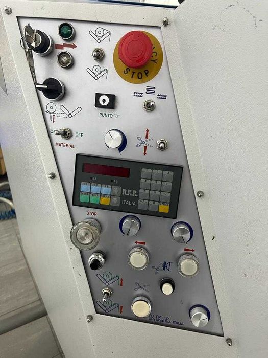 Carro de Estender Malha/Tecidos c/ Serra de Fita | Têxtil Industrial