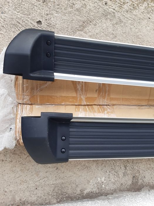 Подножки боковые ступеньки  пороги на кроссовер внедорожник