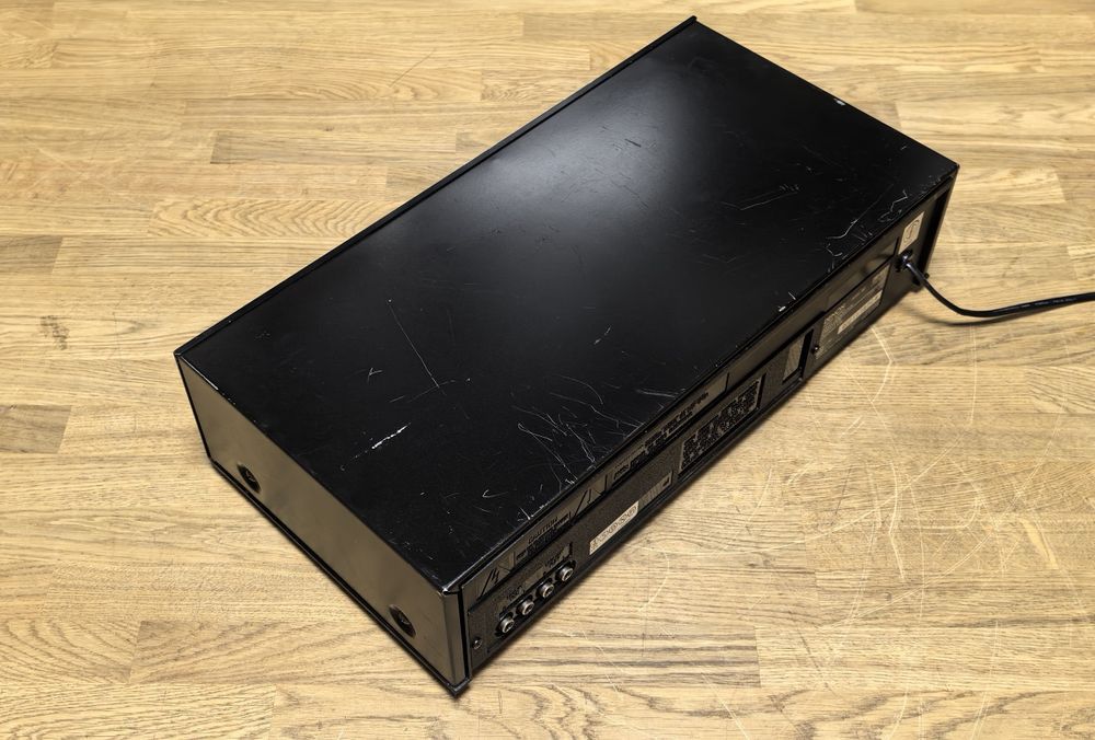 Касетний програвач Denon DR-M07