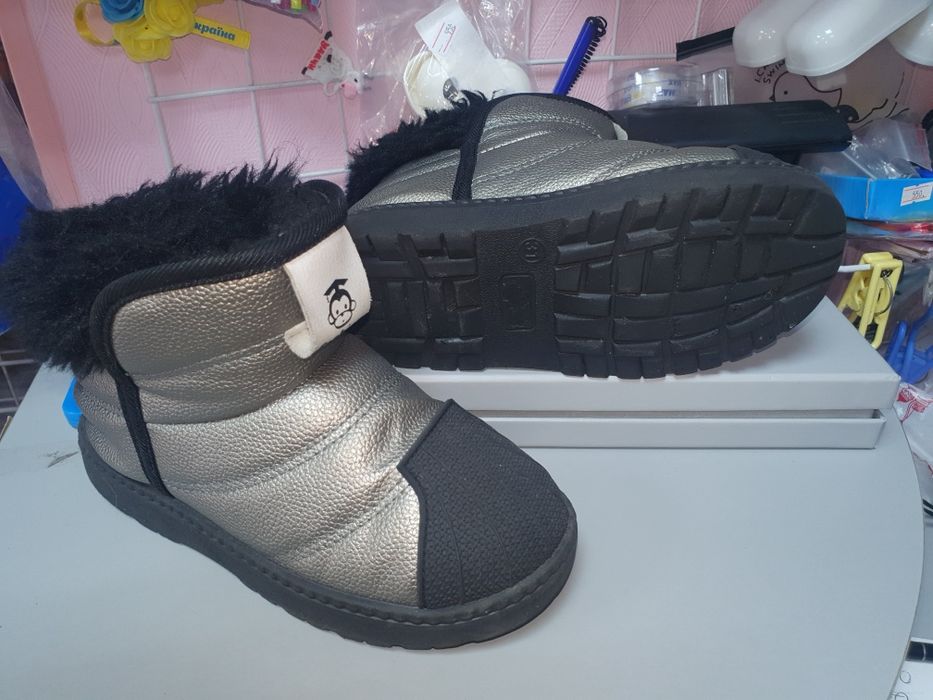 Обувь-ботинки зима для девочки в хорошем состоянии  18.5см стелька