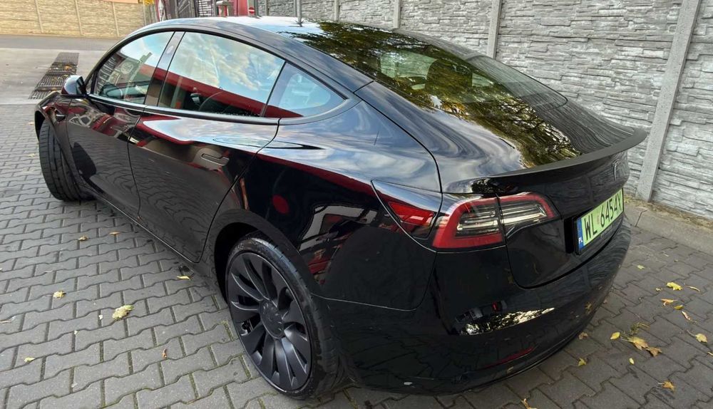 tesla model 3 2022 Perfomance