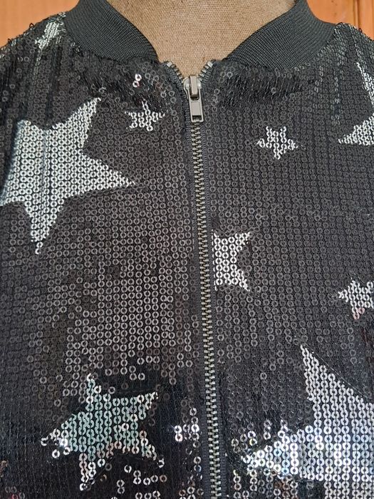 Casaco Bomber Lantejoulas Estrelas C&A (Tam. XS/S ou Juvenil 10-12A)
