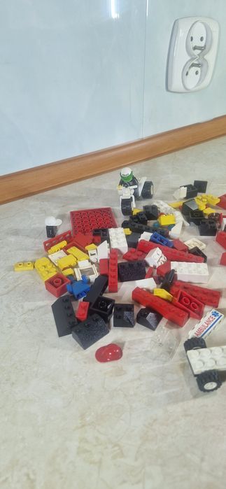 Klocki Lego różnego rodzaju