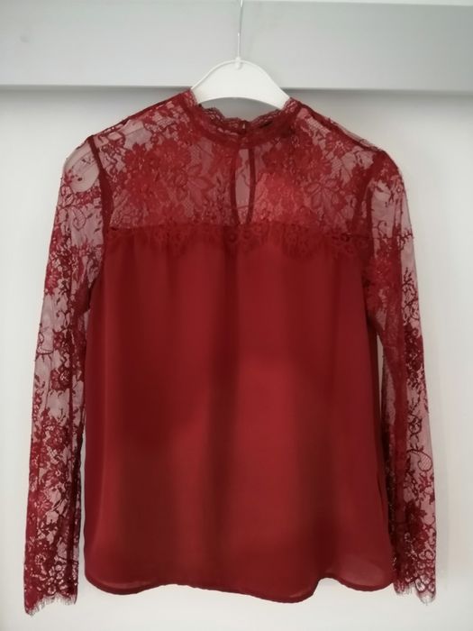 Bluzka bordowa XS z koronkowym wykończeniem