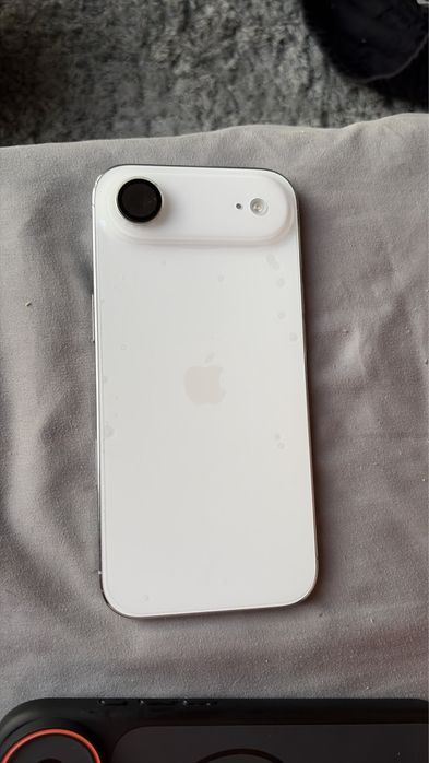Iphone 17air (com garantia aplee ate 01/03/2027)