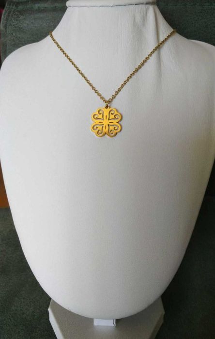 Colar Aço c/ Trevo Cheio NOVO