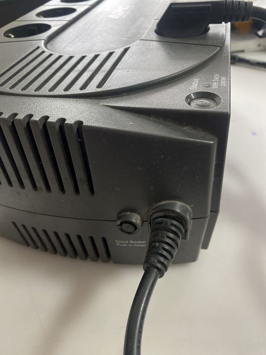 Безперебійник , ДБЖ Back-UPS ES 525