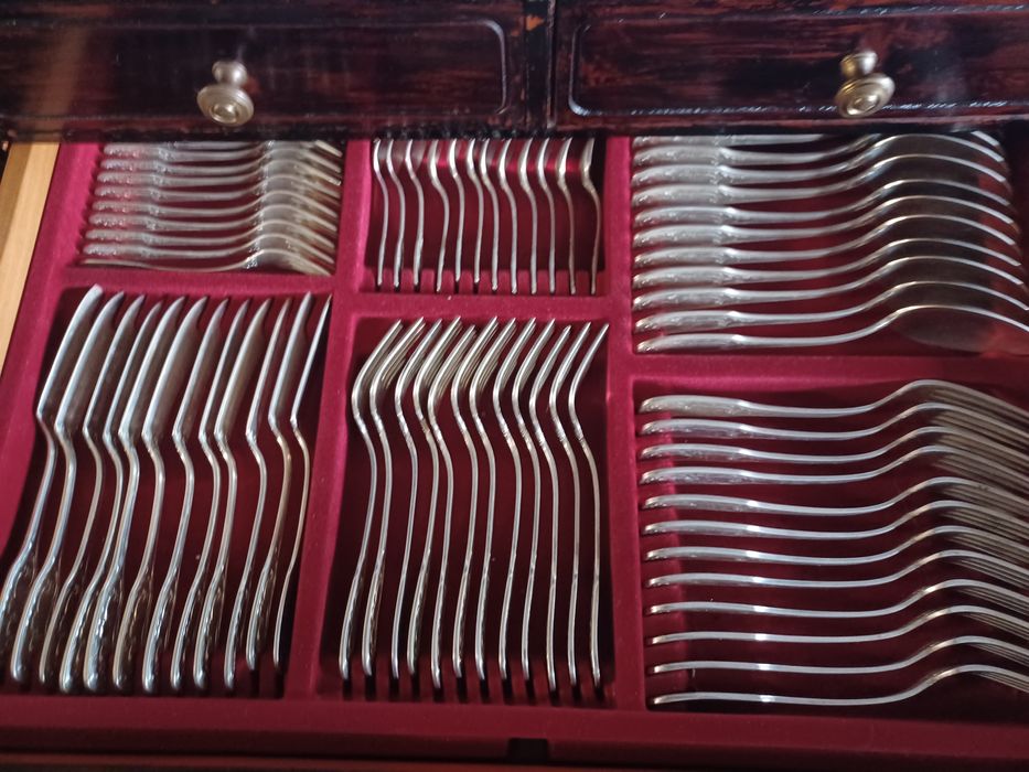 Faqueiro em Prata ( Arte Nova)  Completo, sem uso e com caixa