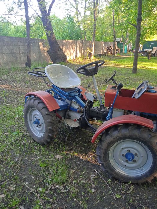 продам трактор, міні трактор