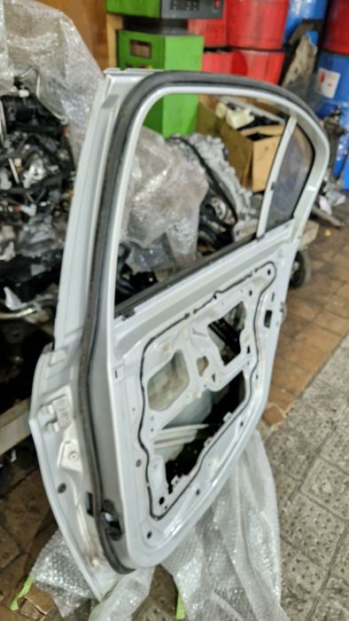 Дверь бмв е90 задняя правая