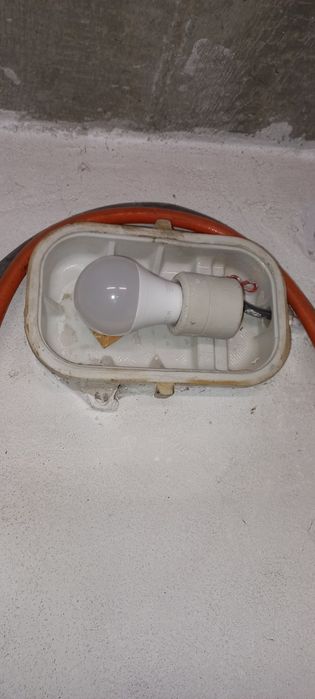 Lampa Oprawa ceramiczna zewnętrzna, kanałowa
Polski wyrób OPKZ