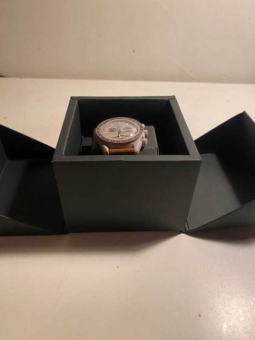 Omega x Swatch Bioceramic Saturn Watch SO33T100 - Lightweight  Durable