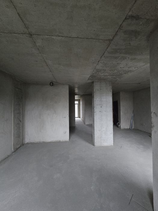 2-кімн квартира вільного планування поруч із парком Боздош Під ремонт