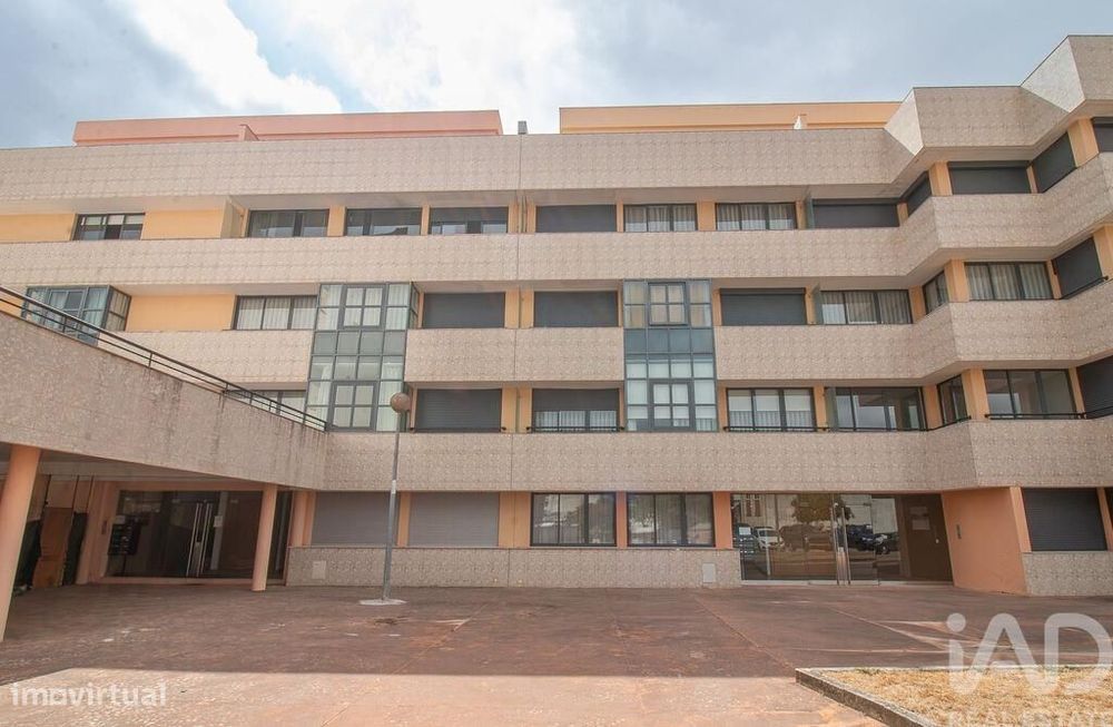 Duplex T4 em Bombarral e Vale Covo