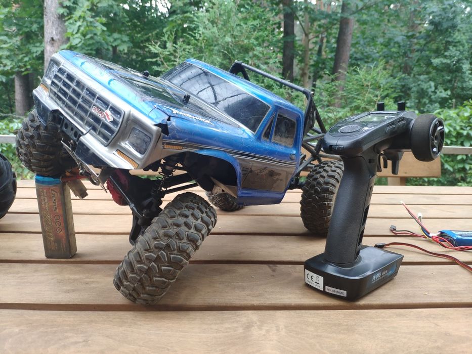 Model Trial 1/10 trx4 axial bezszczotka + pakiety zestaw