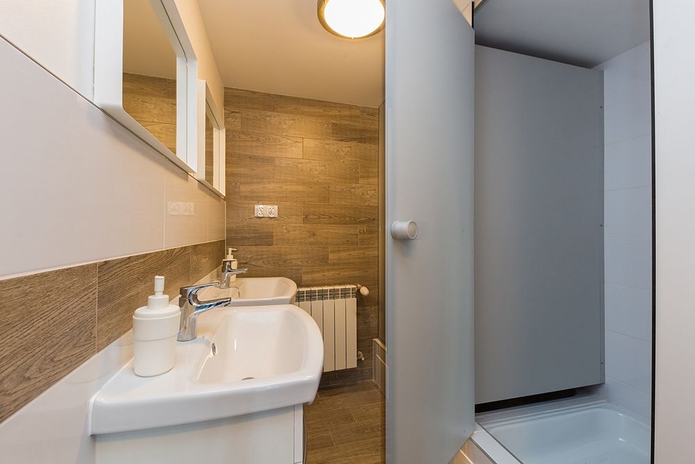 Raszyn Pokoje dla pracowników 50 zł/łóżko