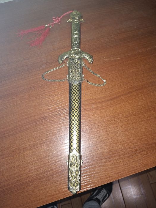 Espada curta de decoração