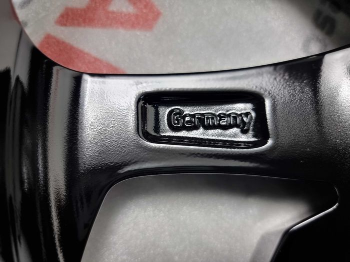 Nowe alufelgi VW 18" 5x112 Passat T-Roc Tiguan Touran - Czarne