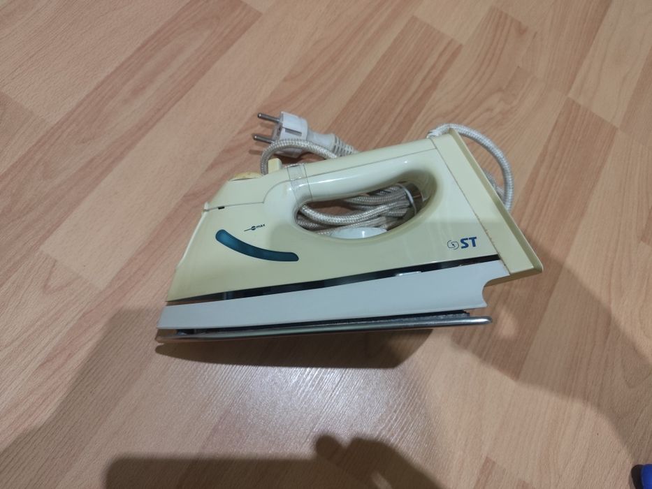 Продам утюг в рабочем состоянии