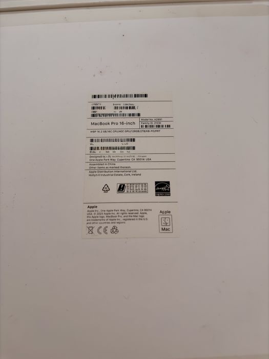 Macbook pro 16 (40c, 128gb ram , 2TB)