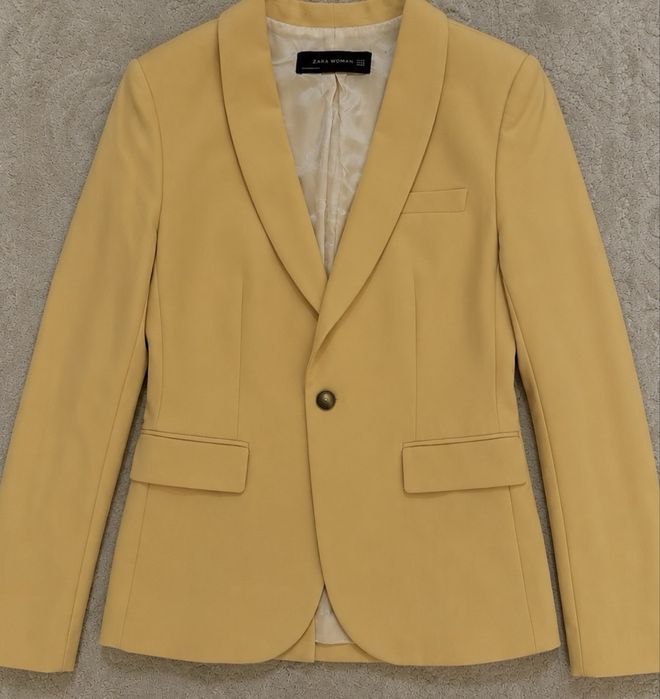 Жовтий жакет Zara