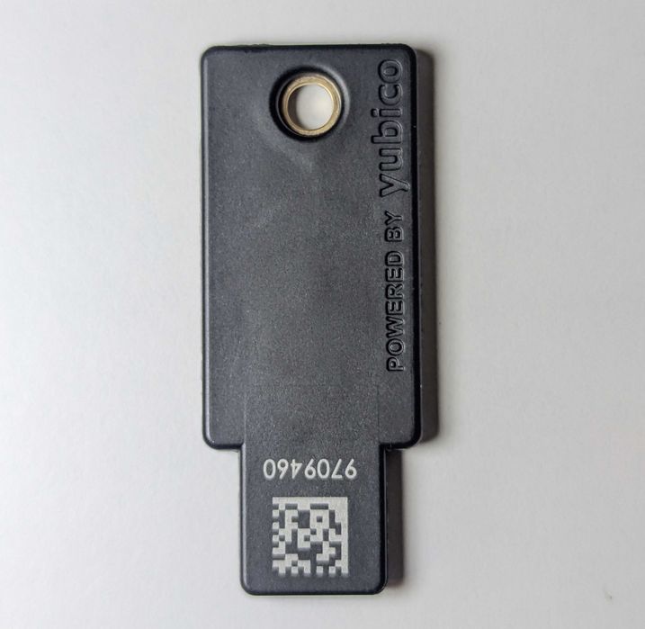 YubiKey 5 NFC Апаратний ключ для двофакторної автентифікації NFC 2FA